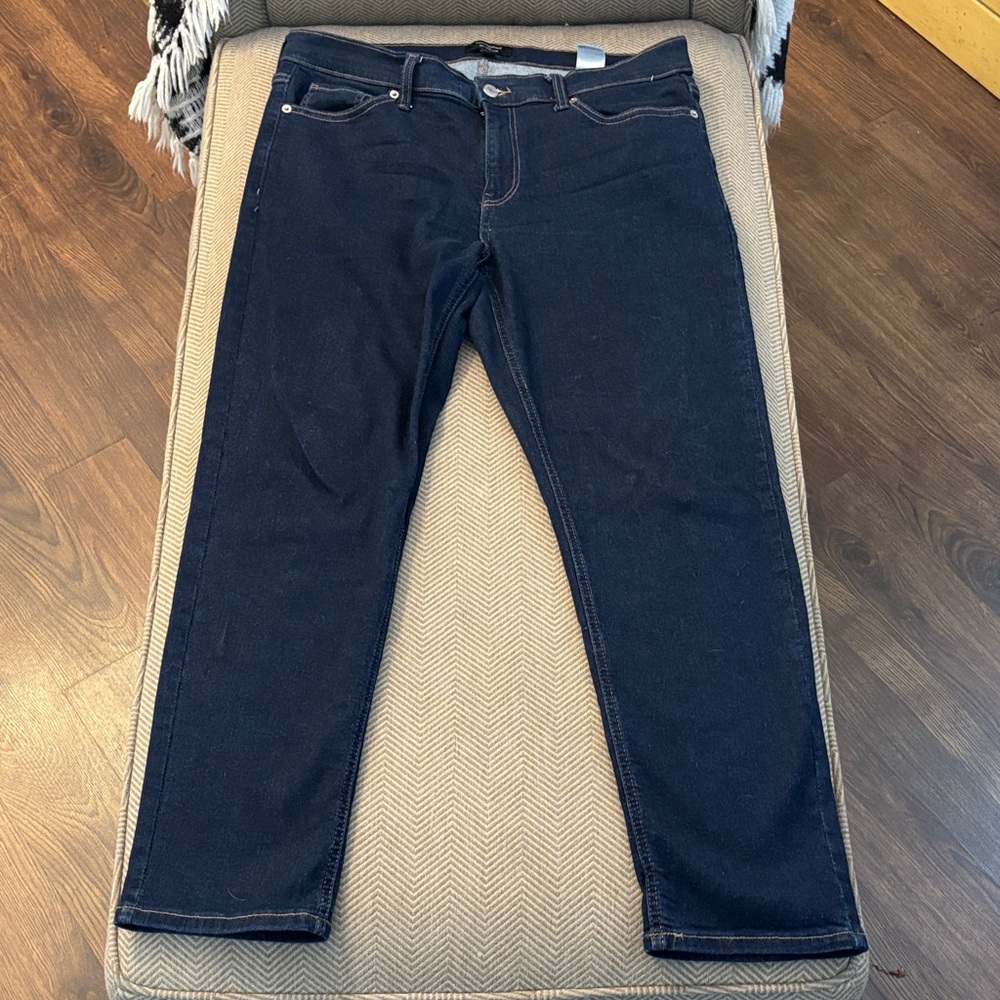 Banana Republic Women's Dark Blue Straight Leg Jeans
